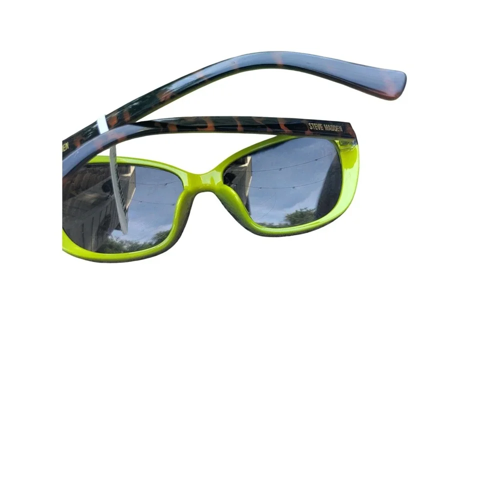 Steve Madden fun vibrant